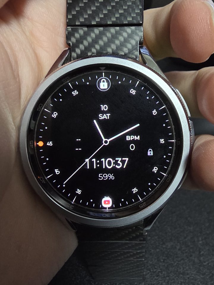電池残量59%を表示したGalaxy Watch6 Classic(設定をオフにした日・23時10分)